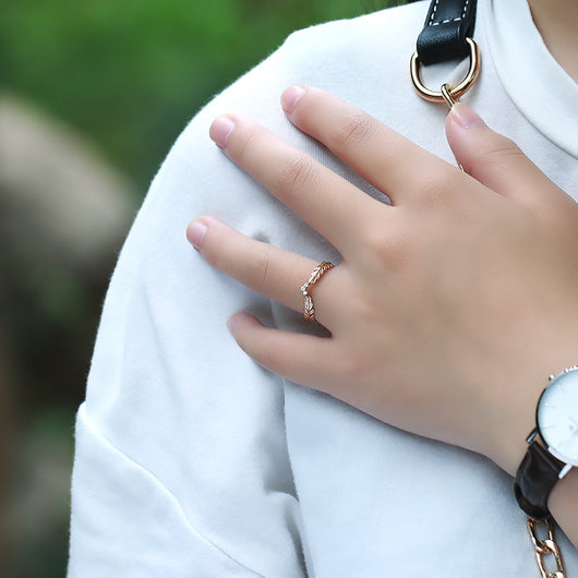 Anillo Vintage con Plumas para Mujer - Image 8
