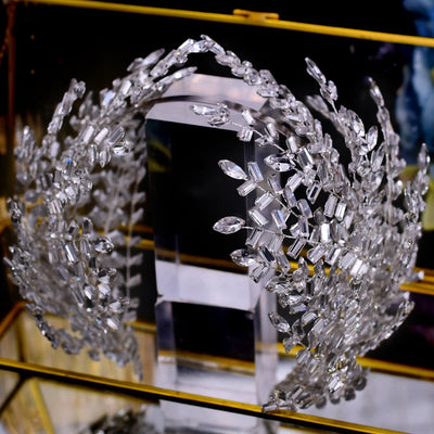 Diadema Nupcial con Cristales Brillantes - Accesorio para el Cabello