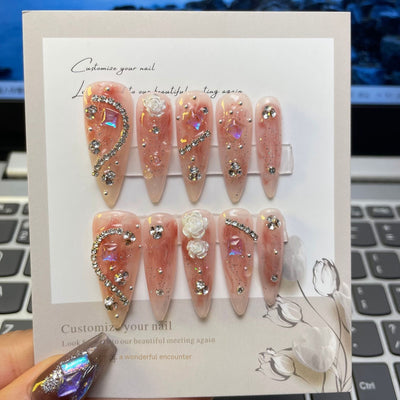 Uñas de Fotopolímero Almendra con Diamantes Completos y Diseño Camelia - Image 5