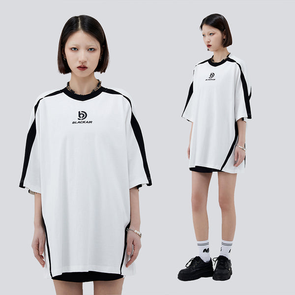 Playera Unisex Diseño Minimalista con Costuras Blanco y Negro
