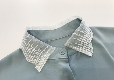 Blusa Occidental Femenina con Encaje y Detalles en Chifón - Image 11