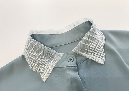 Blusa Occidental Femenina con Encaje y Detalles en Chifón - Image 11