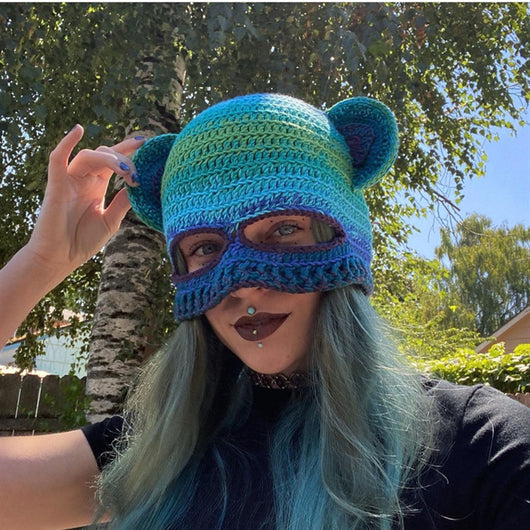 Gorro de Punto Artesanal con Orejas de Conejo, Diseño Divertido con Máscara de Un Ojo y Cuernos - Image 23