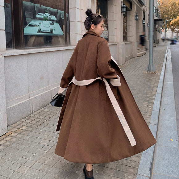 Abrigo Largo de Lana Suelta con Contraste para Mujer
