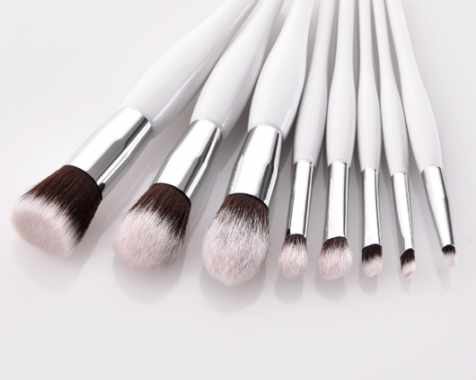 Set de 8 Brochas y Herramientas de Maquillaje Profesional - Image 12