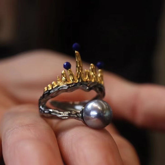Anillo de Plata Esterlina con Baño Multicolor y Incrustaciones