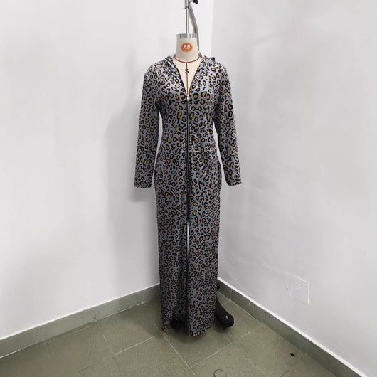 Jumpsuit Leopardo Terciopelo Oversize con Capucha - Image 4
