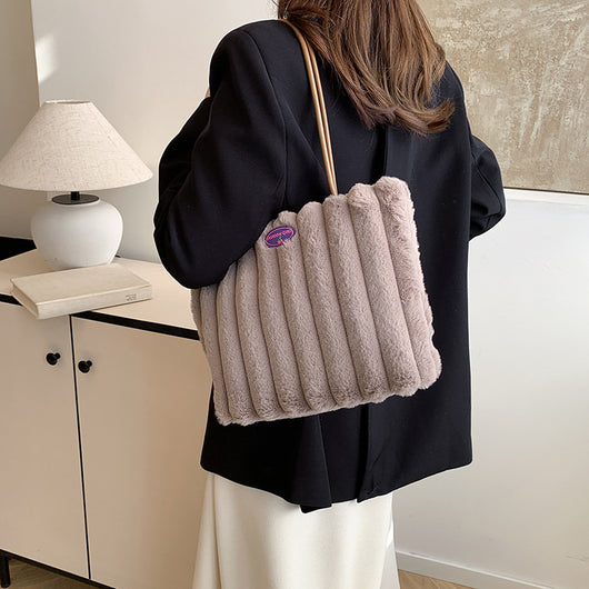 Bolso Tote Grande de Felpa para Otoño e Invierno - Image 3