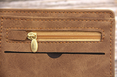 Billetera Vintage para Hombre con Acabado Esmerilado - Compacta y Elegante - Image 13