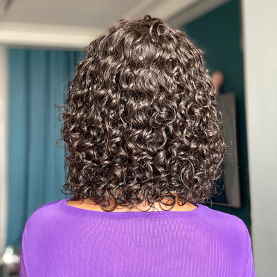 Peluca de Cabello Humano Rizado Profundo con Flequillo - Image 9