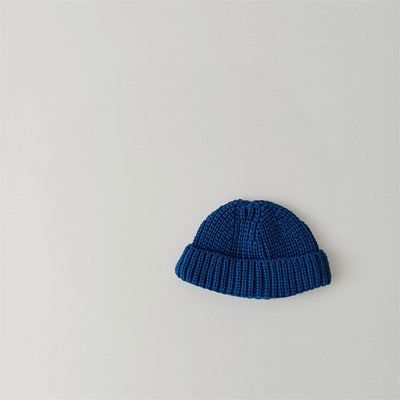 Gorro Tejido para Bebé con Puños Acanalados en Colores Sólidos - Image 3