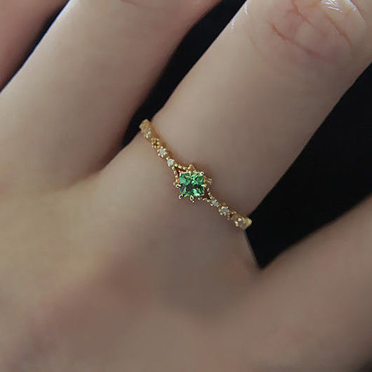 Anillo Vintage con Tsavorita Natural y Diamantes - Image 6