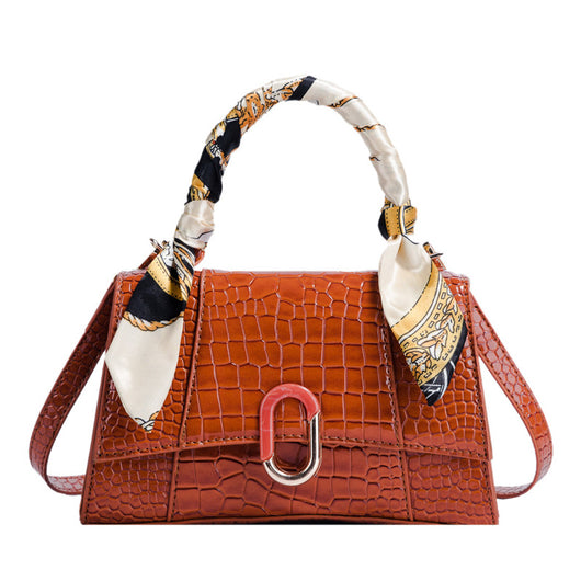 Bolso Bandolera de Cuero Brillante con Pañuelo de Seda para Mujer - Image 12