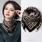 Pañuelo de Seda Cuadrado con Hebilla Magnética para Mujer - Accesorio Invierno