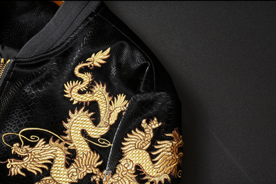 Chaqueta Cardigan Beisbolera con Bordado Dorado - Image 9