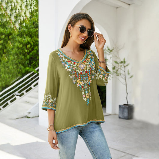 Blusa Bordada para Mujer con Corte Versátil Ajustado y Suelto - Image 13
