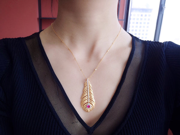 Collar Colgante de Pluma en Plata 925 Pulida - Lujo Minimalista