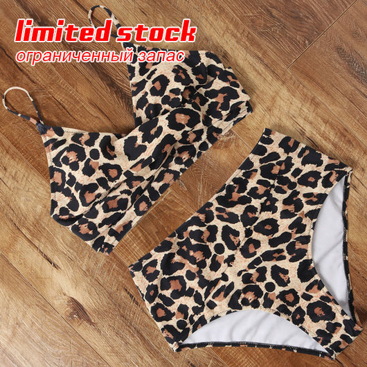 Black push-up bikini top with high-waisted bottoms featuring a white and red leopard print. - Image 26