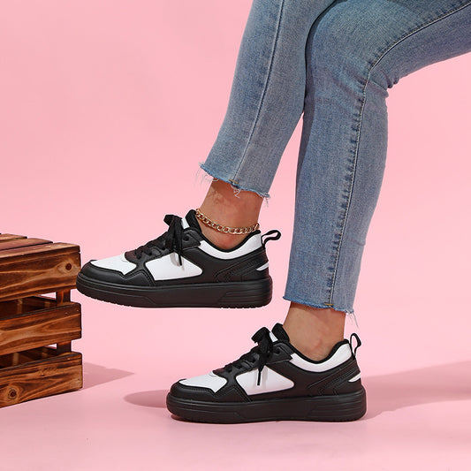 Zapatillas Blancas Versátiles: Comodidad y Transpirabilidad para Cada Día