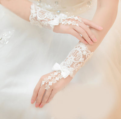 Guantes Cortos de Novia con Cuentas - Accesorios de Boda - Image 9