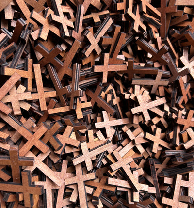 Colgante Ornamental Cruz de Madera Artesanal - Image 13