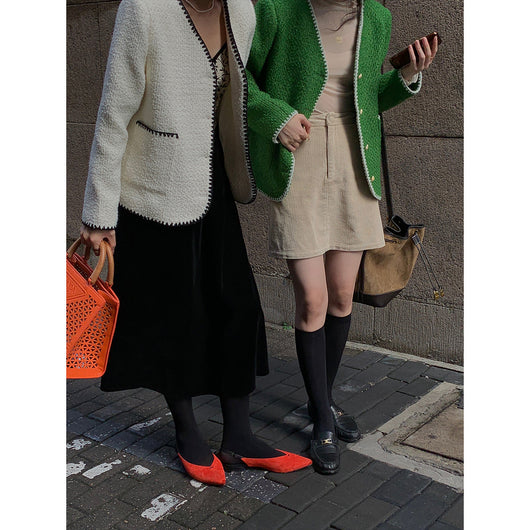 Chaqueta Entallada de Cuello V y Manga Larga con Acabado Elegante - Image 10