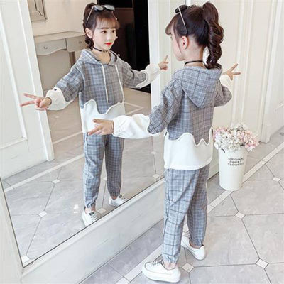 Conjunto Deportivo Infantil a Cuadros - Cómodo y Versátil - Image 2