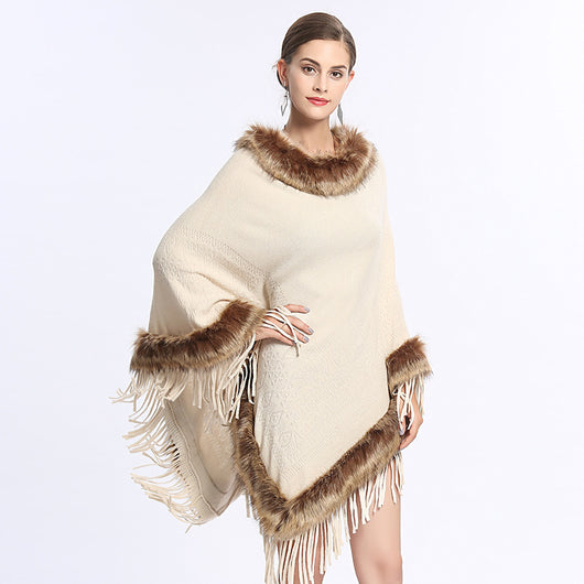 Poncho Tejido con Cuello de Piel Sintética de Zorro y Borlas - Image 9