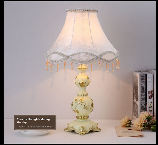 Lámpara de Mesa Romántica Estilo Europeo con Luz Cálida para Dormitorio - Image 14