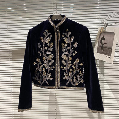 Traje de Terciopelo con Bordado de Lentejuelas y Hojas - Image 7