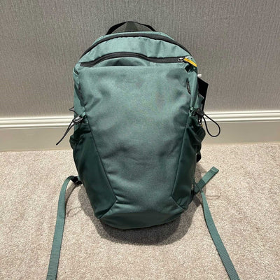 Mochila de Montaña y Senderismo Portátil para Viajes y Commute - Image 4