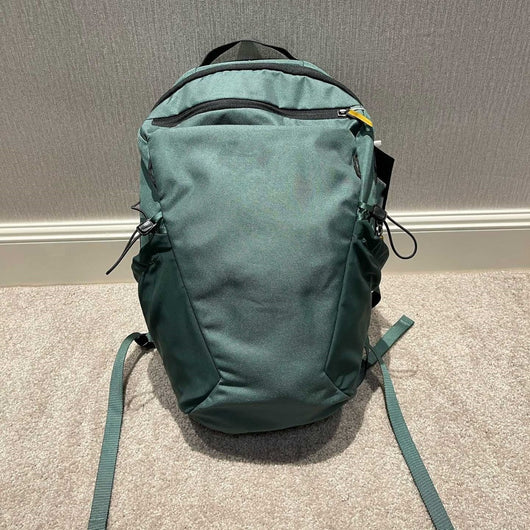 Mochila de Montaña y Senderismo Portátil para Viajes y Commute - Image 4