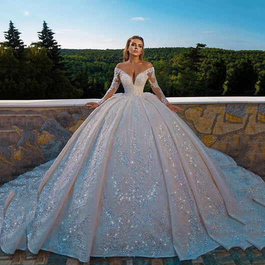 Vestido de Novia Largo Brillante con Lentejuelas, Cintura Ajustada y Espalda Descubierta - Image 2