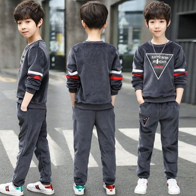 Traje Infantil Primavera Terciopelo Dorado para Niños - Image 4
