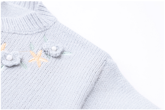 Cardigan Tejido Suave Azul Leche con Bordado - Abrigo Cálido para Mujer - Image 10