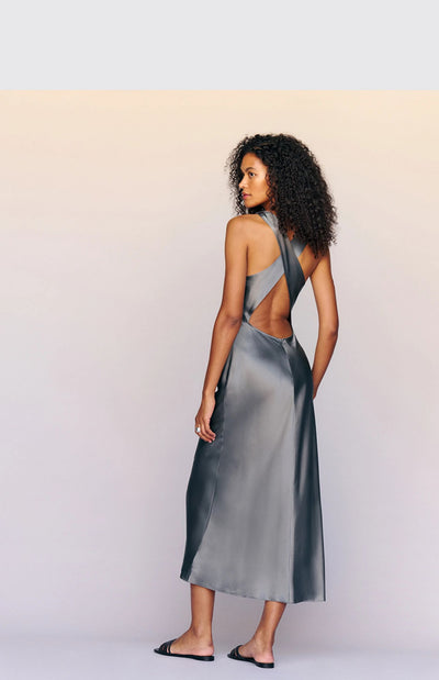 Vestido Acetato Backless Cintura Francesa Ajustado - Image 26
