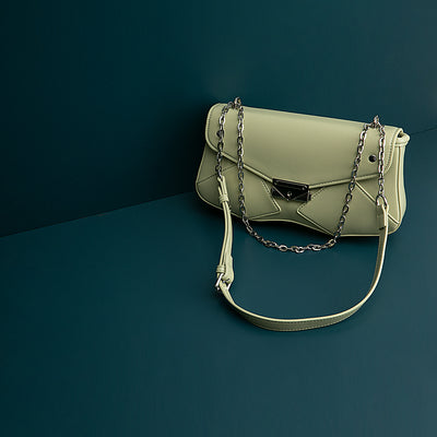 Bolso Bandolera de Cuero Diseño Compacto - Image 6