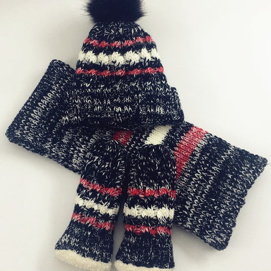 Conjunto de Bufanda, Gorro y Guantes Tejidos en Tonos Cálidos