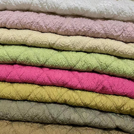 Bolsa Organizadora de Vestidos con Tela Estampada en Relieve Tridimensional