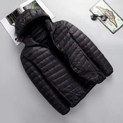 Chamarra de Plumas Ligera con Capucha para Hombre - Image 11