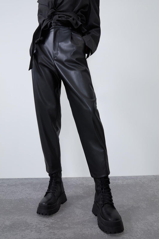 Pantalones Casuales de Cuero Sintético para Mujer - Image 2