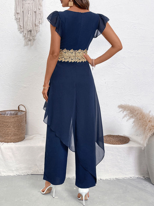 Jumpsuit Elegante con Escote en V y Detalles de Encaje - Image 14