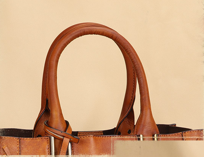 Bolsa Mensajera de Cuero Genuino Hecha a Mano para Mujer - Image 11