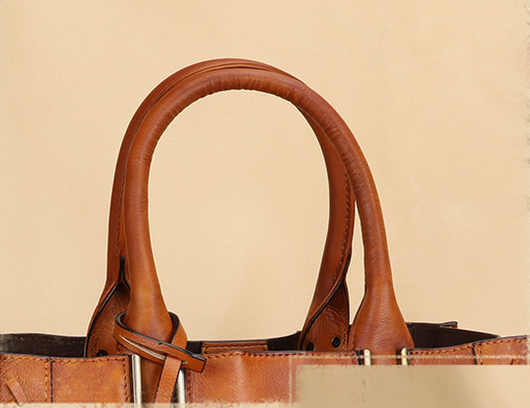 Bolsa Mensajera de Cuero Genuino Hecha a Mano para Mujer - Image 11