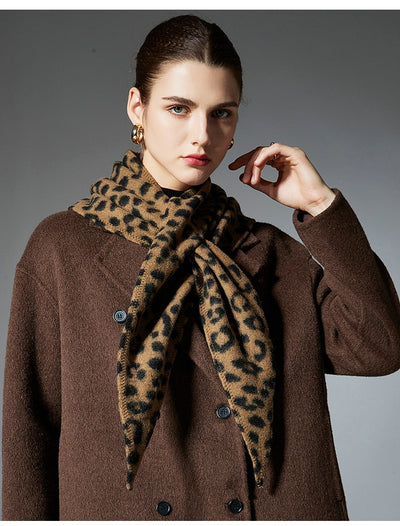 Chal Triangular Reversible con Estampado Leopardo - Colección Otoño Invierno - Image 12