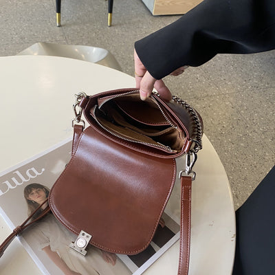 Bolso de Cuero Genuino con Cadena - Bandolera de Piel Auténtica - Image 25