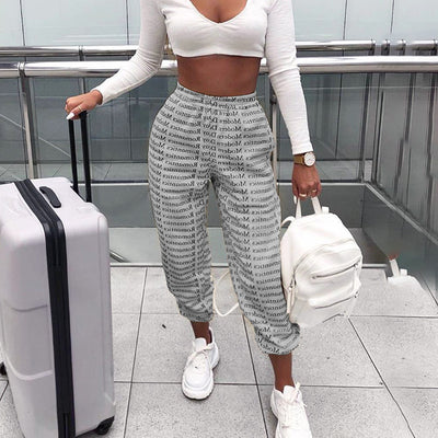 Pantalones Anchos Estilo Urbano con Estampado de Letras y Amarre - Image 2