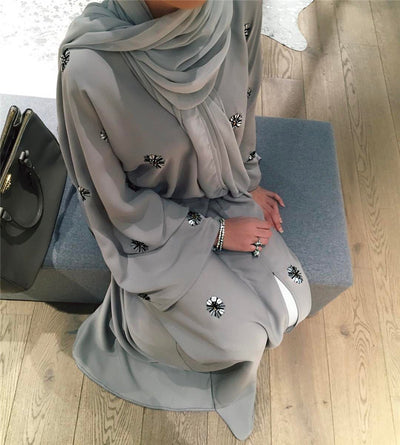 Cardigan Bordado Elegante con Pañoleta a Juego - Image 2