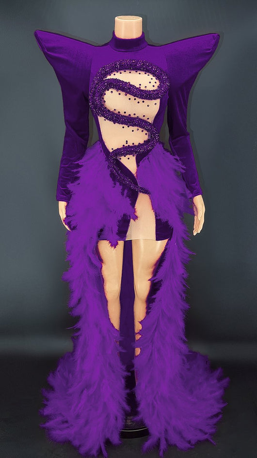 Vestido de Fiesta con Plumas y Cristales para Escenario - Image 8