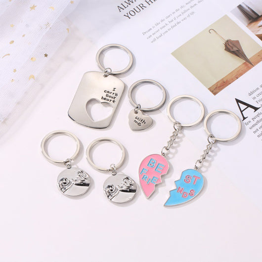 Llavero Metálico Planeta Adorable - Diseño Kawaii con Corazón - Image 3